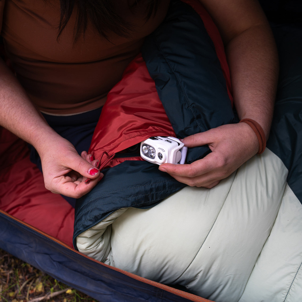 Women's Cosmic Synthetic 20 Sleeping Bag - Image 17